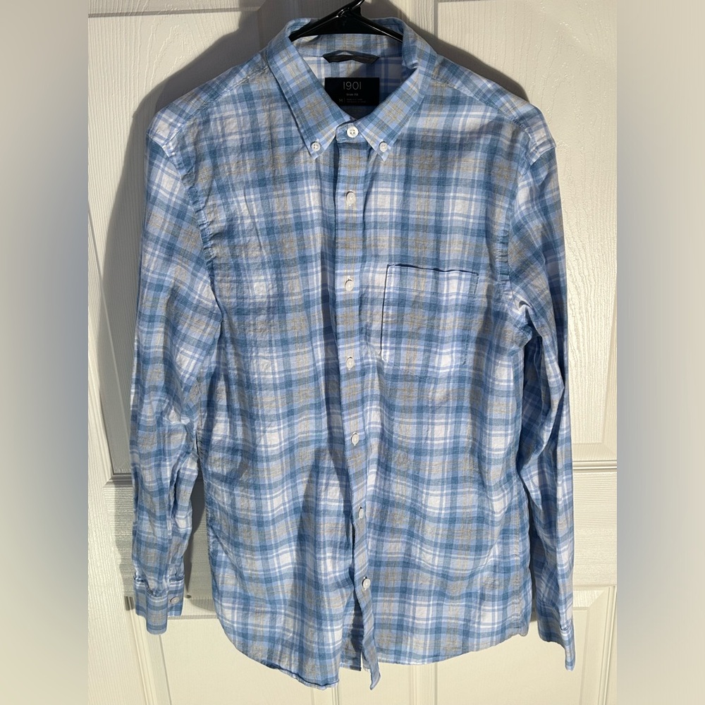 1901 Long Sleeve Button Up. Size M